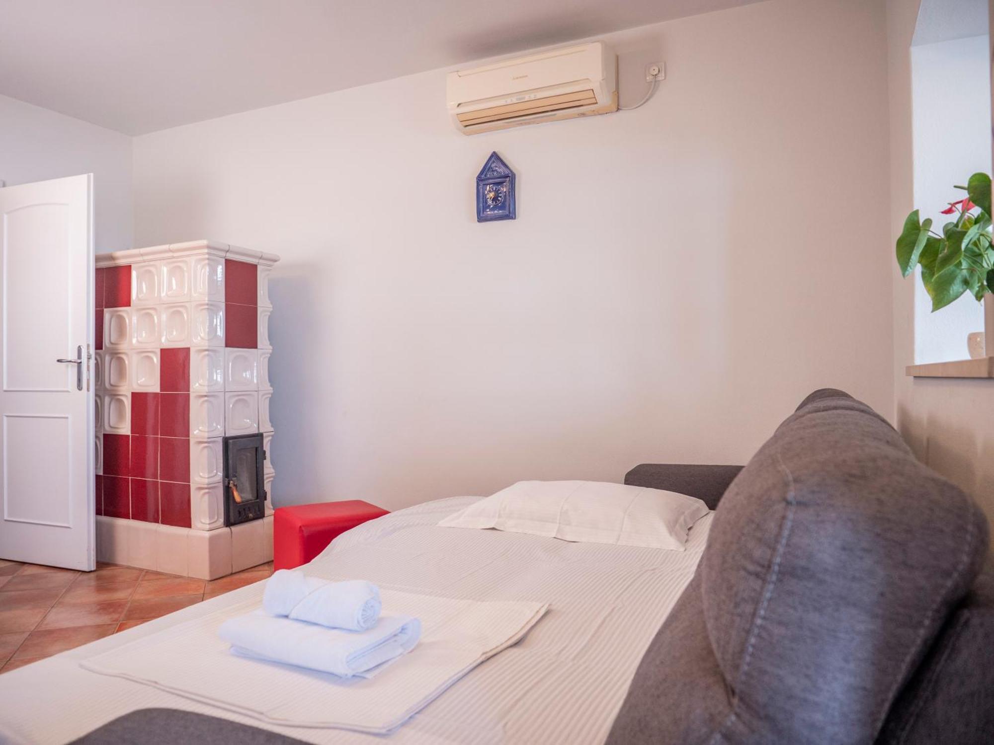 Apartment Jelka- Center Of Hvar Town Buitenkant foto
